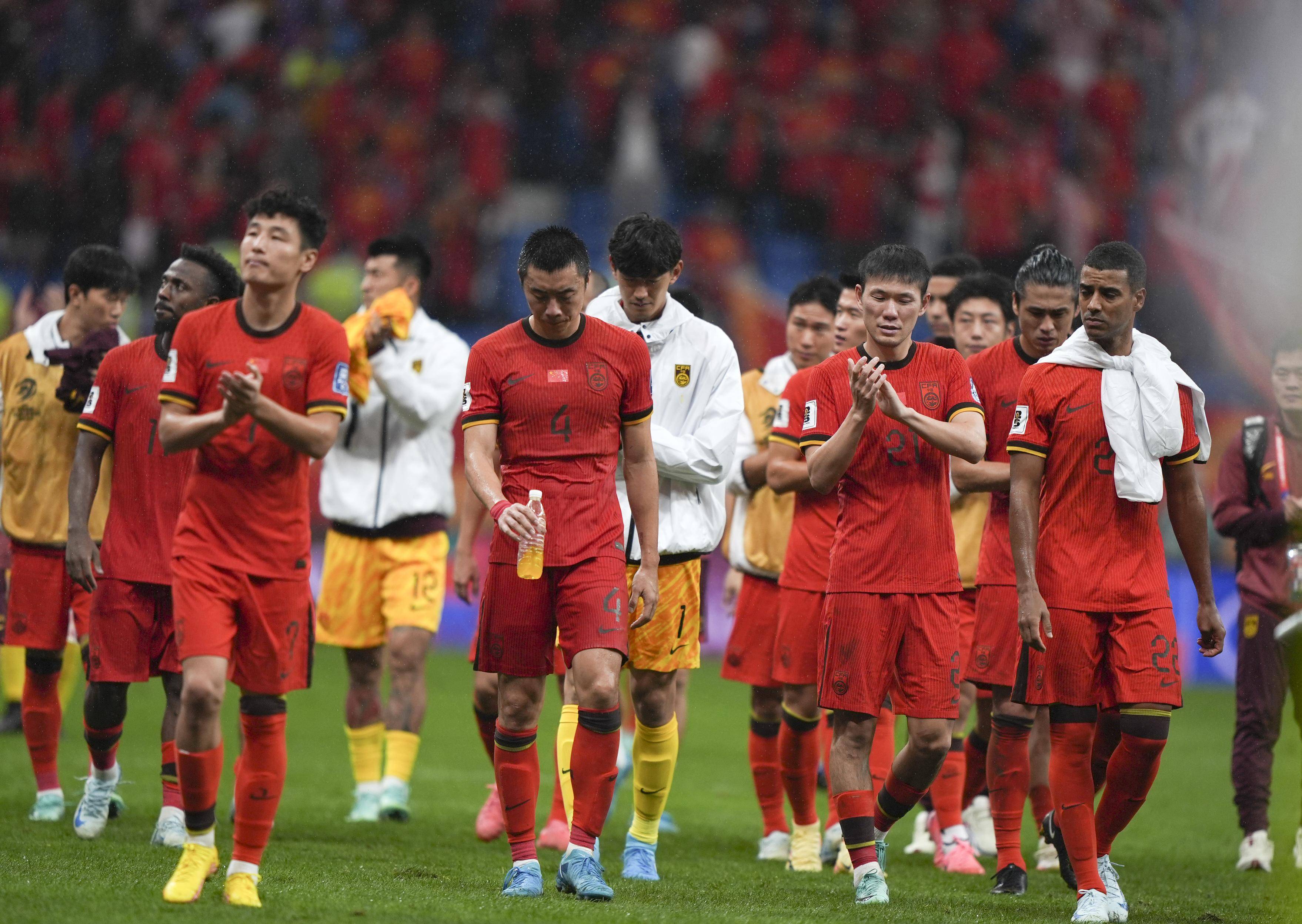 包含国际足球冠军联赛展开激烈对抗，赛场上令人热血沸腾的词条